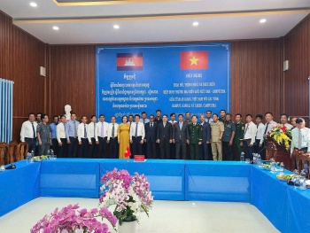 Thống nhất thực hiện quy định liên quan đến vận tải qua biên giới Việt Nam – Campuchia