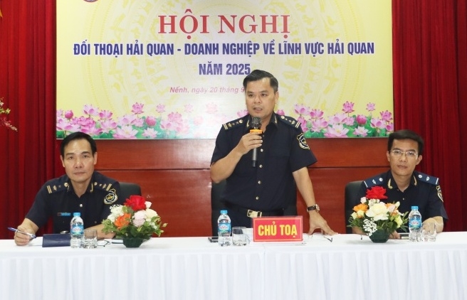 Kim ngạch xuất nhập khẩu qua Hải quan Bắc Giang tăng 56%