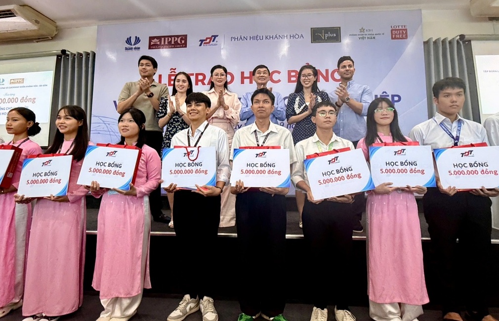 IPPG trao 200 suất học bổng “Nâng bước tương lai” tại Khánh Hòa