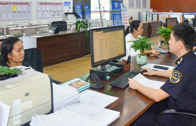 Hải quan khu vực VII niêm yết công khai các thủ tục hành chính