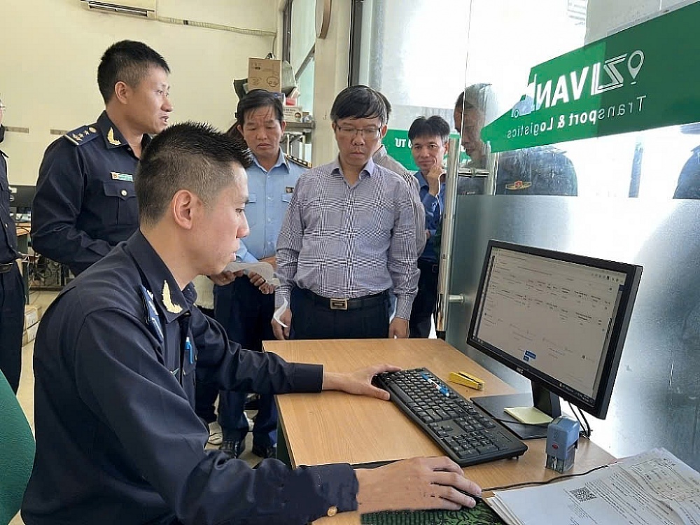Bài 2: Còn nhiều hạn chế trong chia sẻ và sử dụng thông tin