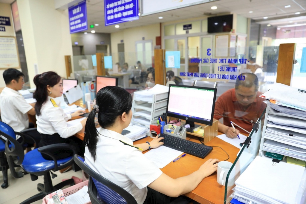 Thuế thành phố Hà Nội thu ngân sách 10 tháng vượt 9,8% dự toán Thuế thành phố Hà Nội thu ngân sách 10 tháng vượt 9,8% dự toán