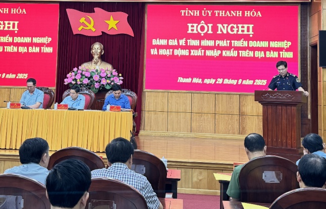 Hải quan khu vực X vận động, thu hút DN  làm thủ tục hải quan trên địa bàn