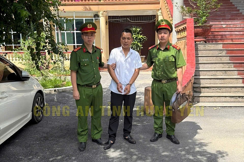 Cơ quan Cảnh sát điều tra khởi tố vụ án, khởi tố bị can, bắt tạm giam đối với Nguyễn Bảo Lộc. Nguồn: Công an Hưng Yên