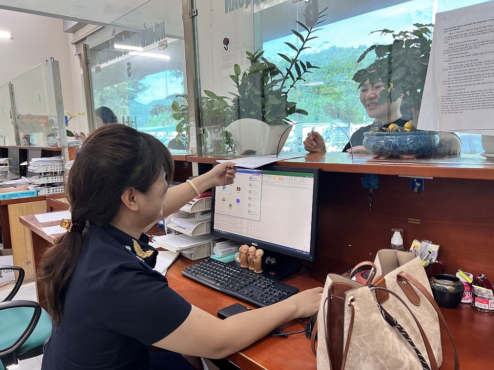 Lạng Sơn phấn đấu tạo lập môi trường đầu tư, kinh doanh thông thoáng, minh bạch, thuận lợi cho người dân và DN.