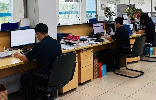 Thủ tướng yêu cầu cắt giảm tối đa điều kiện kinh doanh và thủ tục hành chính