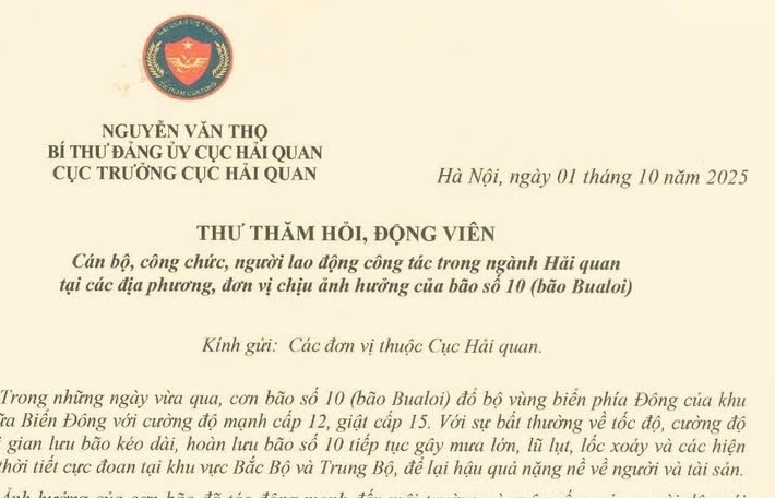 Cục trưởng Hải quan thăm hỏi các đơn vị chịu ảnh hưởng của bão số 10