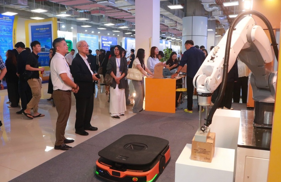 Vietnam Post giới thiệu loạt giải pháp công nghệ mới trong lĩnh vực bưu chính chuyển phát - logistics