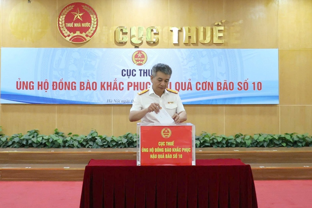 Cục Thuế: ủng hộ người dân khắc phục hậu quả cơn bão số 10