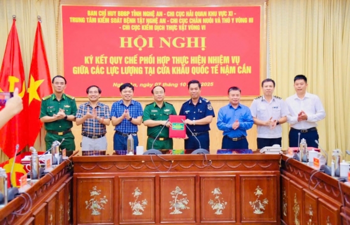 Hải quan khu vực XI ký quy chế phối hợp thực hiện nhiệm vụ tại cửa khẩu quốc tế Nậm Cắn