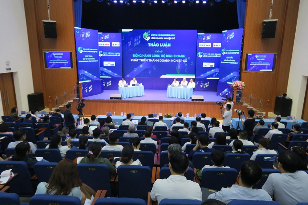 Ngành Thuế cam kết luôn đồng hành, hỗ trợ hộ kinh doanh trong việc chuyển đổi từ hộ khoán sang hộ kê khai
