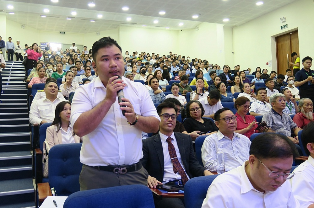 Ngành Thuế cam kết luôn đồng hành, hỗ trợ hộ kinh doanh trong việc chuyển đổi từ hộ khoán sang hộ kê khai