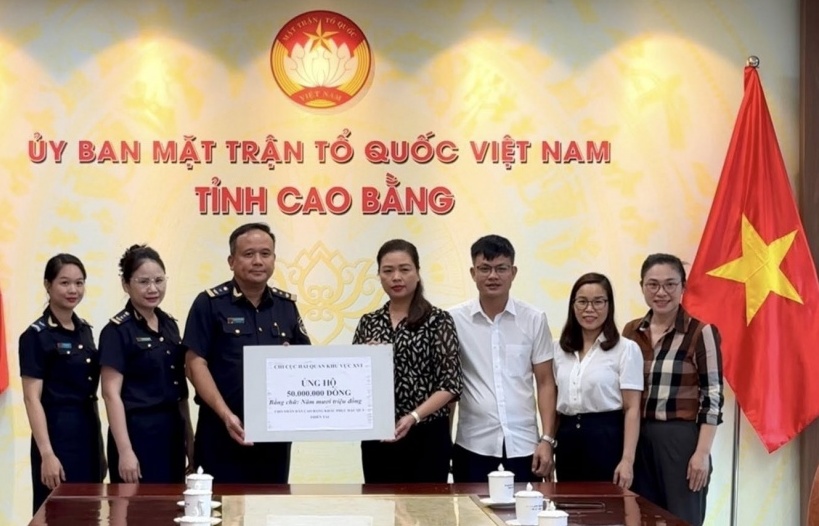 Hải quan khu vực XVI ủng hộ Cao Bẳng khắc phục hậu quả bão, lụt