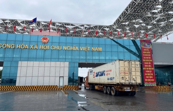 Hải quan khu vực VIII hỗ trợ doanh nghiệp “mọi lúc, mọi nơi”