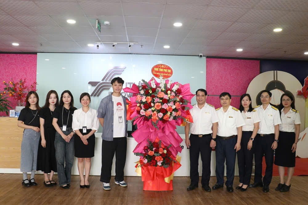Thuế tỉnh Phú Thọ chúc mừng Ngày doanh nhân Việt Nam 13/10