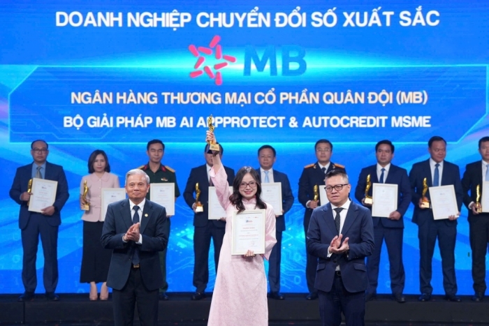 MB nhận Giải thưởng Chuyển đổi số Việt Nam 2025 với bộ giải pháp công nghệ tiên phong