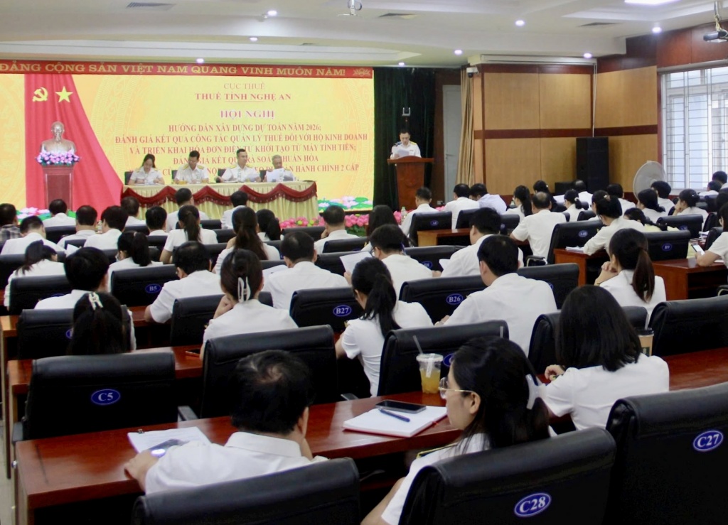 Thuế tỉnh Nghệ An triển khai chiến dịch 30 ngày đêm chuyển hộ kinh doanh nộp thuế khoán sang kê khai