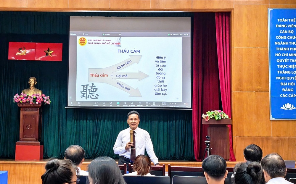 TP. Hồ Chí Minh: Nâng cao kỹ năng giao tiếp công vụ cho công chức thuế