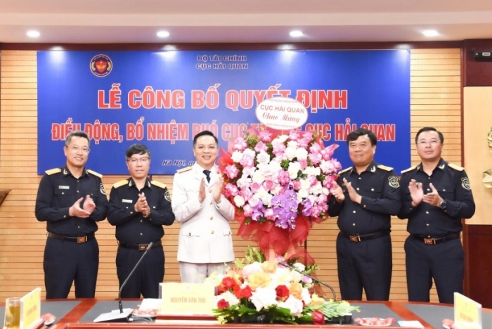 (INFOGRAPHIC): Quá trình công tác của tân Phó Cục trưởng Cục Hải quan Nguyễn Thành Hưng