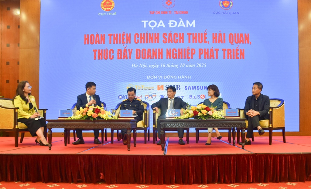 Nỗ lực hoàn thiện chính sách thuế, hải quan, thúc đẩy doanh nghiệp phát triển