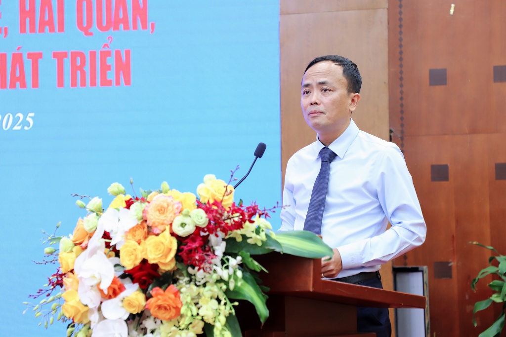 Chùm ảnh: Tọa đàm “Hoàn thiện chính sách thuế, hải quan, thúc đẩy doanh nghiệp phát triển” Chùm ảnh: Tọa đàm “Hoàn thiện chính sách thuế, hải quan, thúc đẩy doanh nghiệp phát triển”
