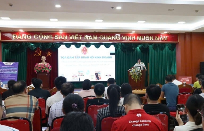 Thuế tỉnh Phú Thọ đồng hành cùng hộ kinh doanh chuyển đổi mô hình quản lý thuế