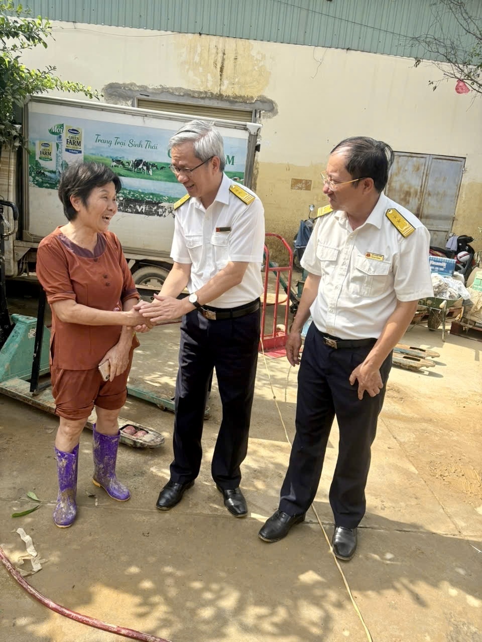 Thuế tỉnh Thái Nguyên đồng hành cùng người nộp thuế vượt khó sau thiên tai