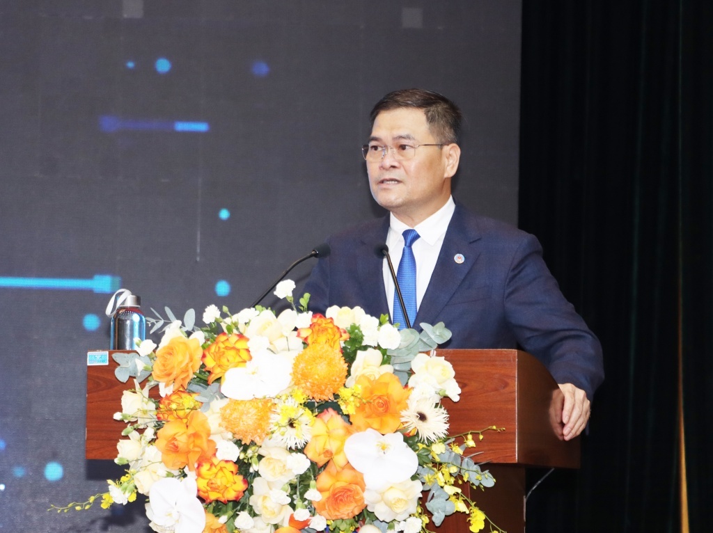 4 cán bộ đã, đang công tác trong ngành Hải quan tham gia cấp ủy tỉnh, thành phố