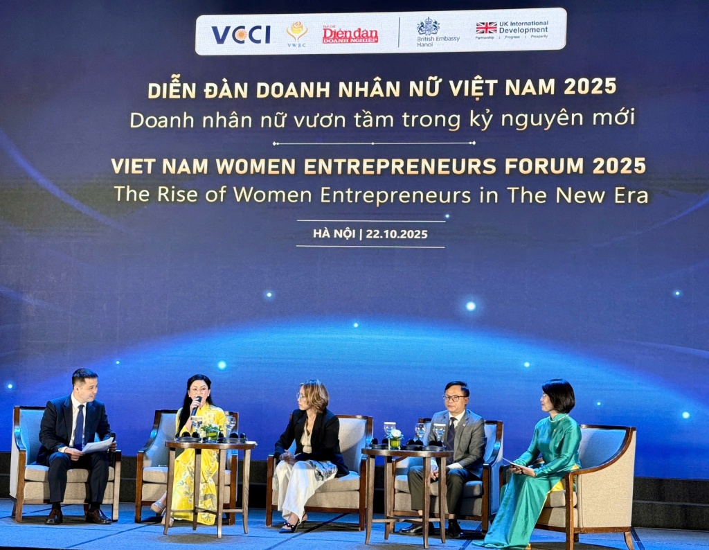 CEO  Lê Hồng Thủy Tiên được vinh danh Top 10 “Bông Hồng Vàng Việt Nam 2025”
