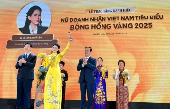 CEO  Lê Hồng Thủy Tiên được vinh danh Top 10 “Bông Hồng Vàng Việt Nam 2025”