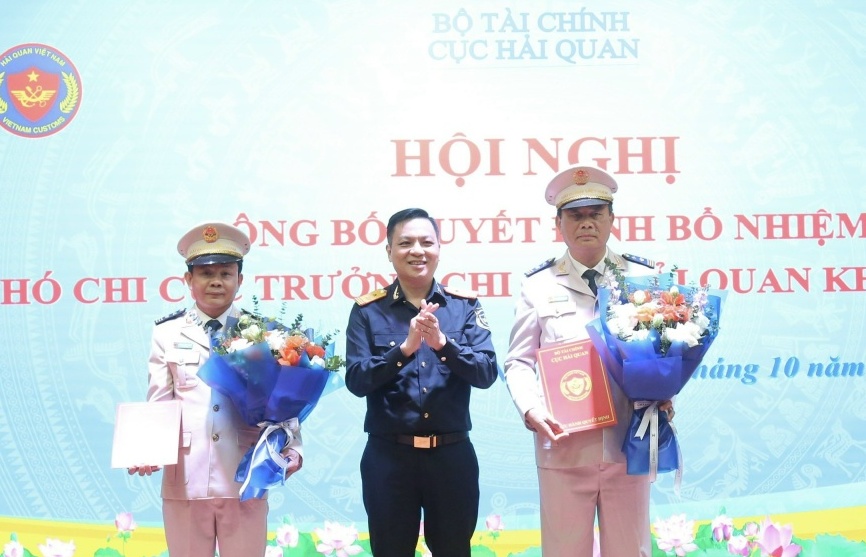 Bổ nhiệm 2 tân Phó Chi cục trưởng Hải quan khu vực VIII