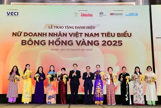 Bông Hồng Vàng 2025: Tôn vinh bản lĩnh và khát vọng nữ doanh nhân