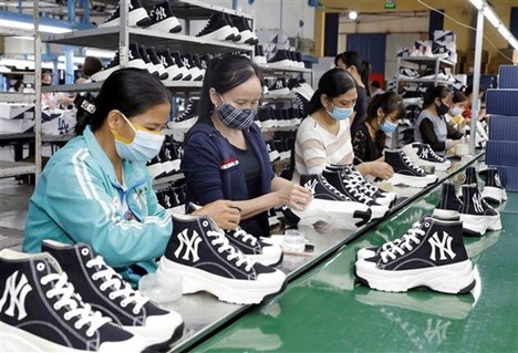 Dệt may và da giày Việt trước “Luật chơi mới” từ EU