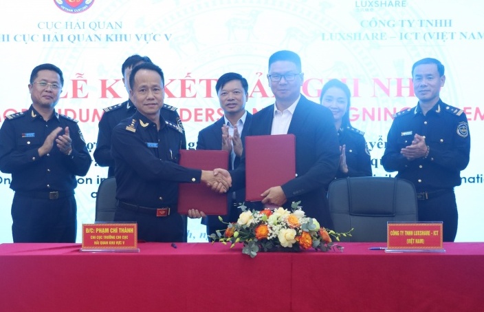 Hải quan khu vực V và Công ty Luxshare ICT hợp tác về công nghệ, chuyển đổi số