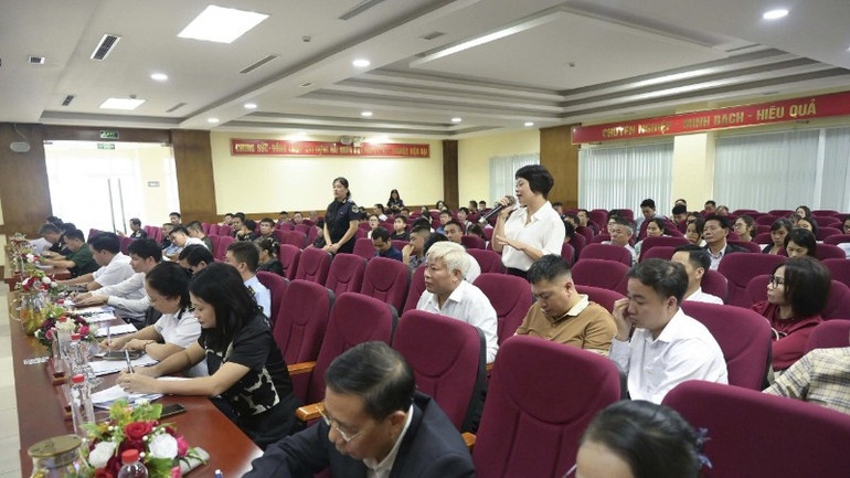 Hải quan khu vực VII ra mắt Chatbot AI hỗ trợ doanh nghiệp Hải quan khu vực VII ra mắt Chatbot AI hỗ trợ doanh nghiệp