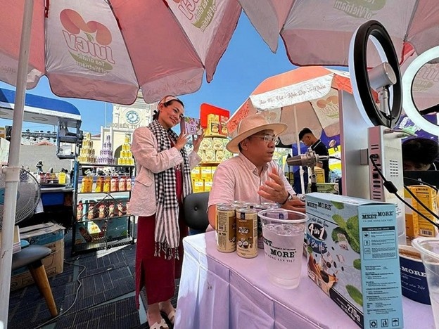 Chuyển đổi số - Đòn bẩy đưa hàng Việt vươn ra thế giới Chuyển đổi số - Đòn bẩy đưa hàng Việt vươn ra thế giới