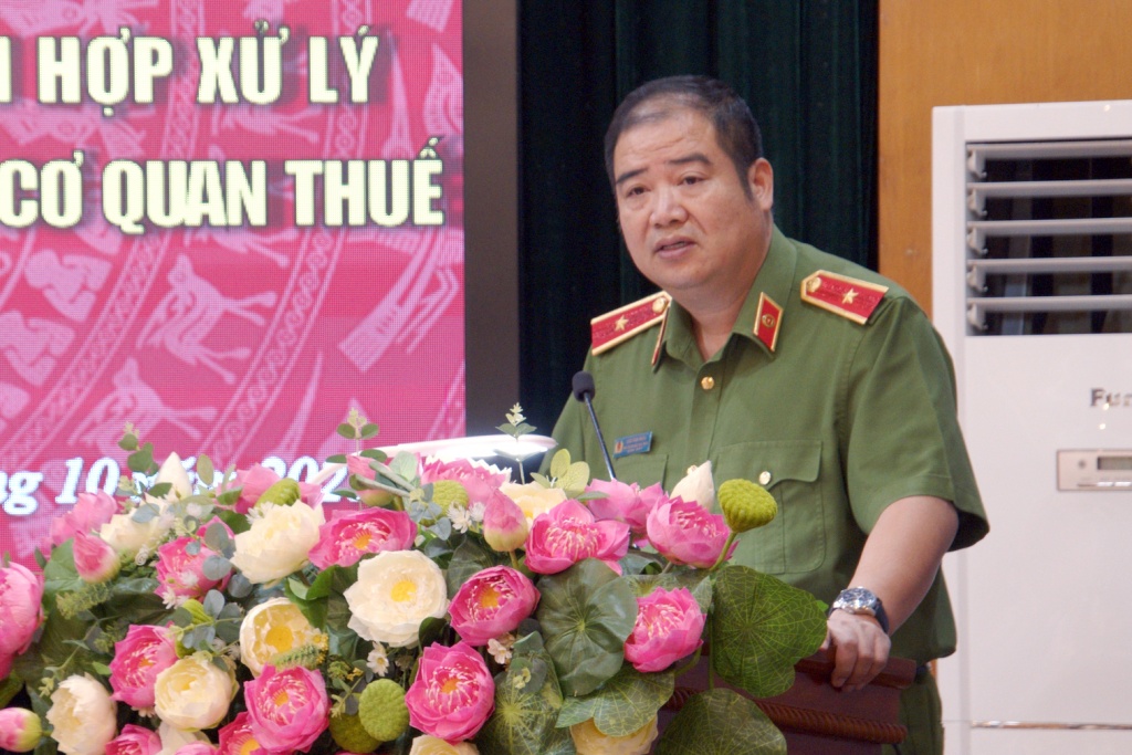 Công chức thuế học kỹ năng cảnh sát để truy vết tội phạm kinh tế bằng Big data Công chức thuế học kỹ năng cảnh sát để truy vết tội phạm kinh tế bằng Big data