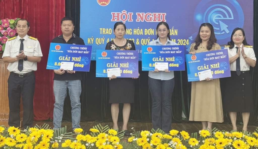 Chương trình “Hóa đơn may mắn” sẽ được mở rộng trên toàn quốc Chương trình “Hóa đơn may mắn” sẽ được mở rộng trên toàn quốc