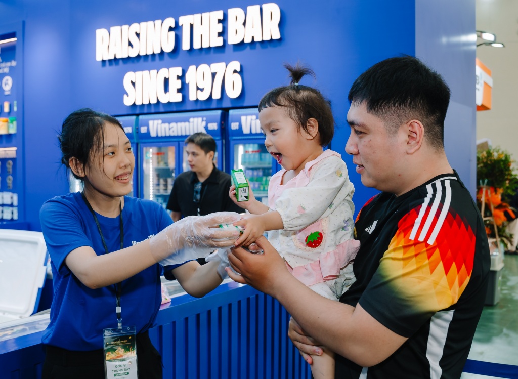 Vinamilk lan tỏa giá trị thương hiệu Việt tại Hội chợ Mùa Thu 2025