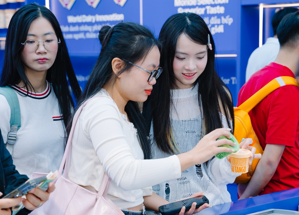 Vinamilk lan tỏa giá trị thương hiệu Việt tại Hội chợ Mùa Thu 2025