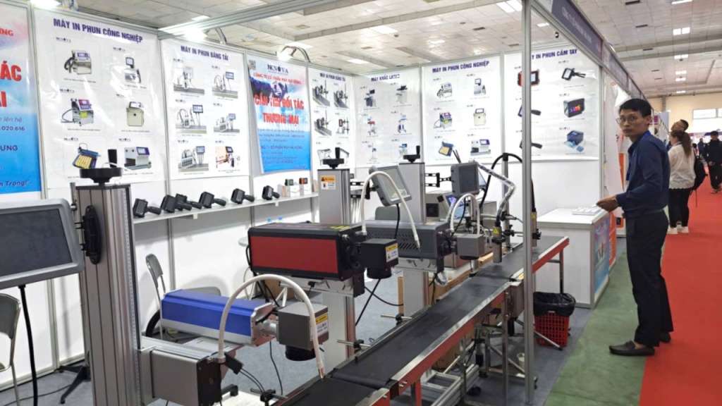 Việt Nam trở thành cứ điểm sản xuất hàng điện tử lớn ở châu Á Việt Nam trở thành cứ điểm sản xuất hàng điện tử lớn ở châu Á