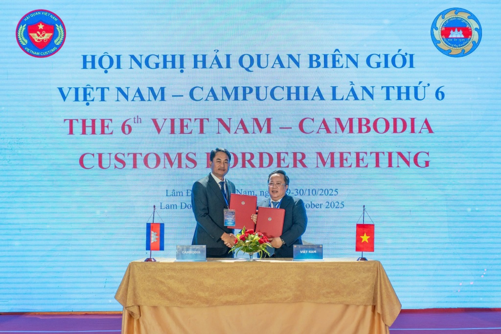Hải quan Việt Nam - Campuchia tăng cường hợp tác chống buôn lậu