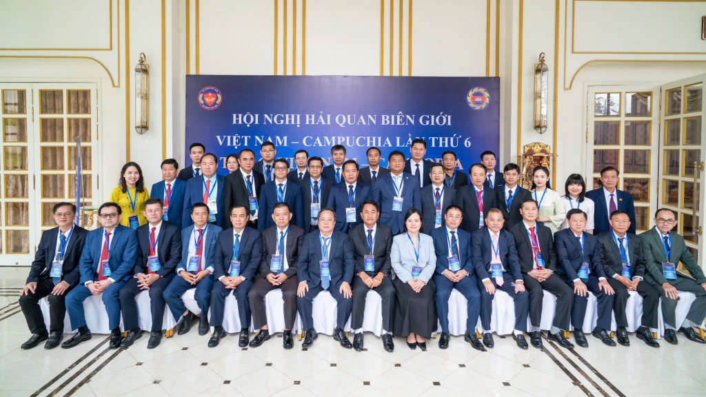 Hải quan Việt Nam - Campuchia tăng cường hợp tác chống buôn lậu