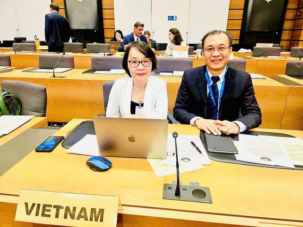 đoàn đại biểu Hải quan Việt Nam do ông Nguyễn Bắc Hải, Phó Trưởng Ban Giám sát quản lý về hải quan làm Trưởng đoàn tham gia Phiên họp lần thứ 249/250 của Ủy ban Kỹ thuật thường trực (PTC 249/250). đoàn đại biểu Hải quan Việt Nam do ông Nguyễn Bắc Hải, Phó Trưởng Ban Giám sát quản lý về hải quan làm Trưởng đoàn tham gia Phiên họp lần thứ 249/250 của Ủy ban Kỹ thuật thường trực (PTC 249/250).