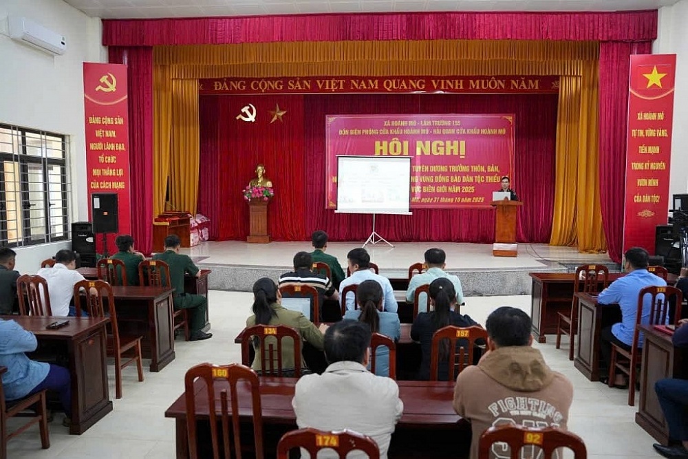 Hải quan Hoành Mô phối hợp tuyên truyền pháp luật cho cư dân biên giới Hải quan Hoành Mô phối hợp tuyên truyền pháp luật cho cư dân biên giới