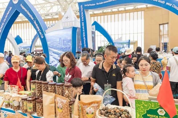 Từ Hội chợ Mùa thu 2025 đến khát vọng Việt Nam hùng cường Từ Hội chợ Mùa thu 2025 đến khát vọng Việt Nam hùng cường