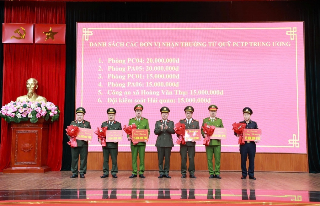 Hải quan khu vực VI được khen thưởng trong công tác phối hợp phòng chống tội phạm