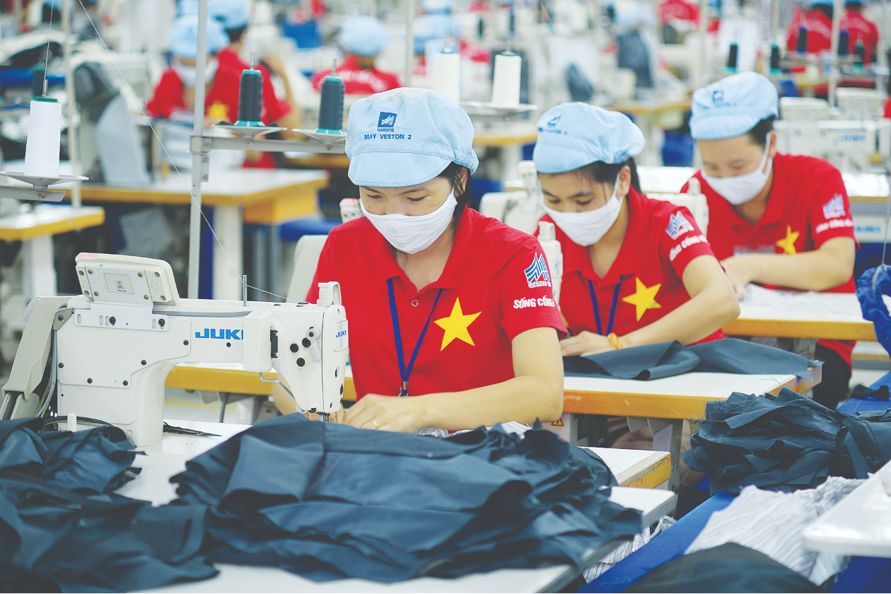 Doanh nghiệp dệt may cần đổi mới toàn diện để cạnh tranh toàn cầu Doanh nghiệp dệt may cần đổi mới toàn diện để cạnh tranh toàn cầu