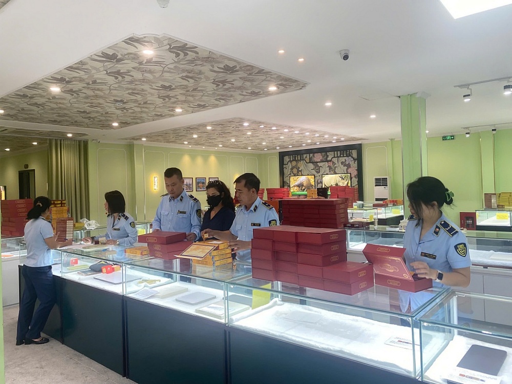 Quảng Ninh: Thu giữ lượng lớn hàng hoá nhập lậu, giả mạo nhãn hiệu hơn 2,6 tỷ đồng Quảng Ninh: Thu giữ lượng lớn hàng hoá nhập lậu, giả mạo nhãn hiệu hơn 2,6 tỷ đồng