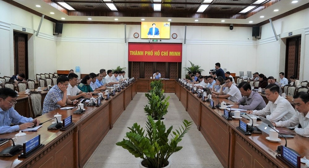 TP. Hồ Chí Minh: Phấn đấu thu ngân sách vượt 20% dự toán